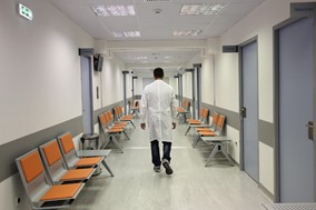 Περισσότεροι γιατροί, λιγότεροι νοσηλευτές το 2024 στα Κέντρα Υγείας Θεσσαλίας